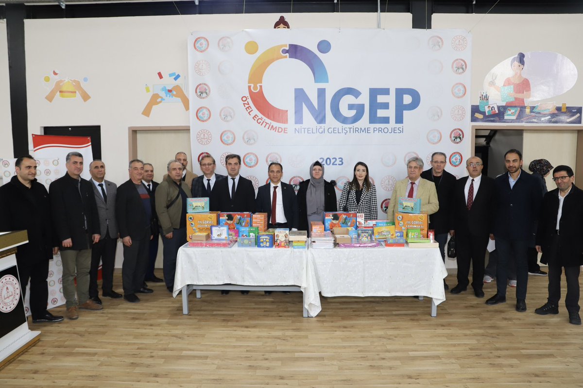 Özel Eğitimde Niteliği Geliştirme Projesi (ÖNGEP) kapsamında 13 Okulumuzun daha özel eğitim sınıflarına, özel eğitim materyali teslimi İl Millî Eğitim Müdürümüz Sayın Erhan Baydur tarafından teslim edildi.

<a href="/tcmeb/">Millî Eğitim Bakanlığı</a> <a href="/ErhanBaydur1/">Erhan Baydur</a>