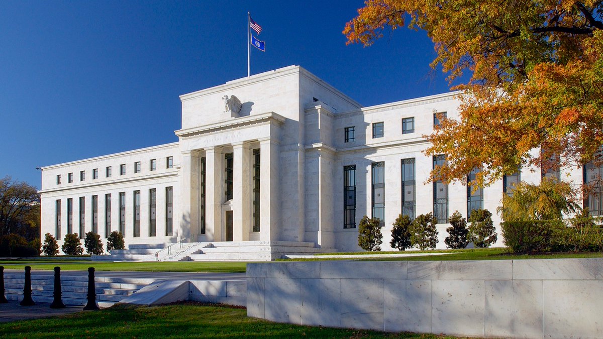 2F_Insights's tweet image. The probability that the #Fed will raise #InterestRates by 25 #BasisPoints in May is only 44%, according to money #markets. Contrast with the beginning of the week when they had predicted the jump by 70%. Now they anticipate that the rate drop will be from July.

#Economy #US