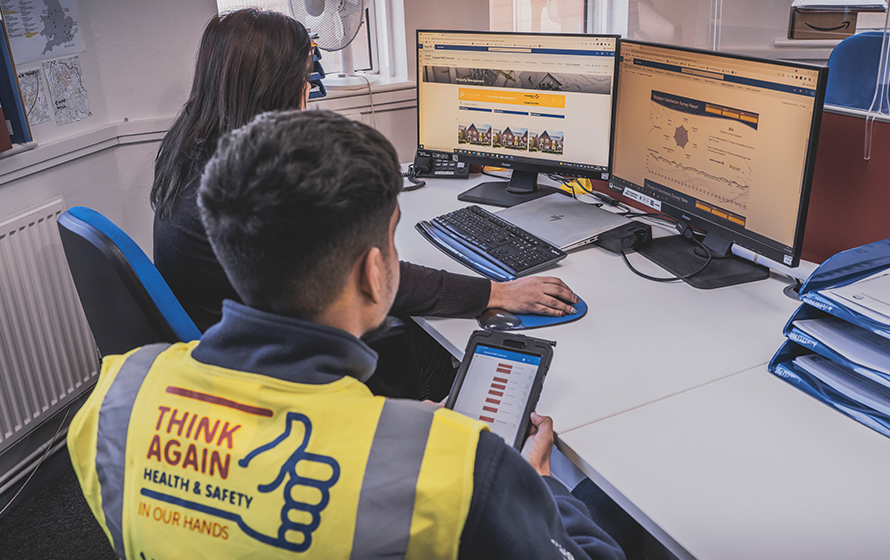 <a href="/VINCIBldgSols/">VINCI Facilities Building Solutions</a> has recently re-secured a 4-year contract to continue the delivery of <a href="/sandwellcouncil/">Sandwell Council</a>'s major aids and adaptations programme across their #Housing stock in the north of the borough (West Bromwich, Wednesbury, Tipton).

#ContractAward