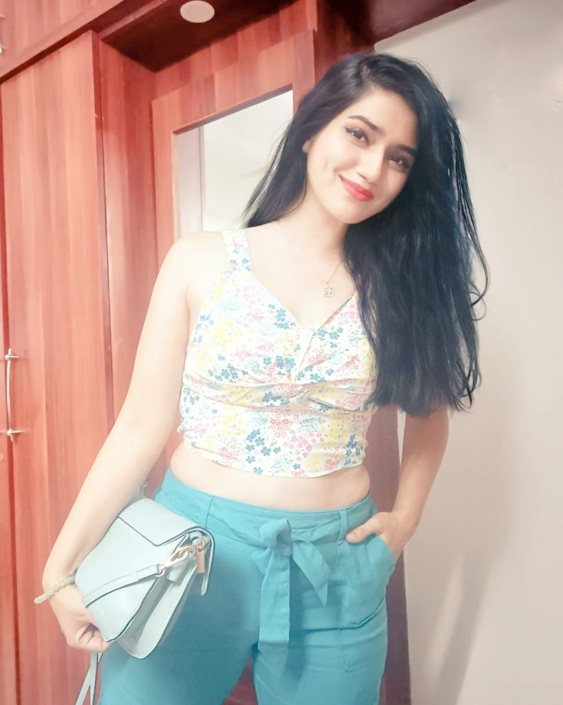 मेरी जवानी की खूबियां कौन पूरा करना चाहता है जी कमेंट कर🍆💗💞🍁💖