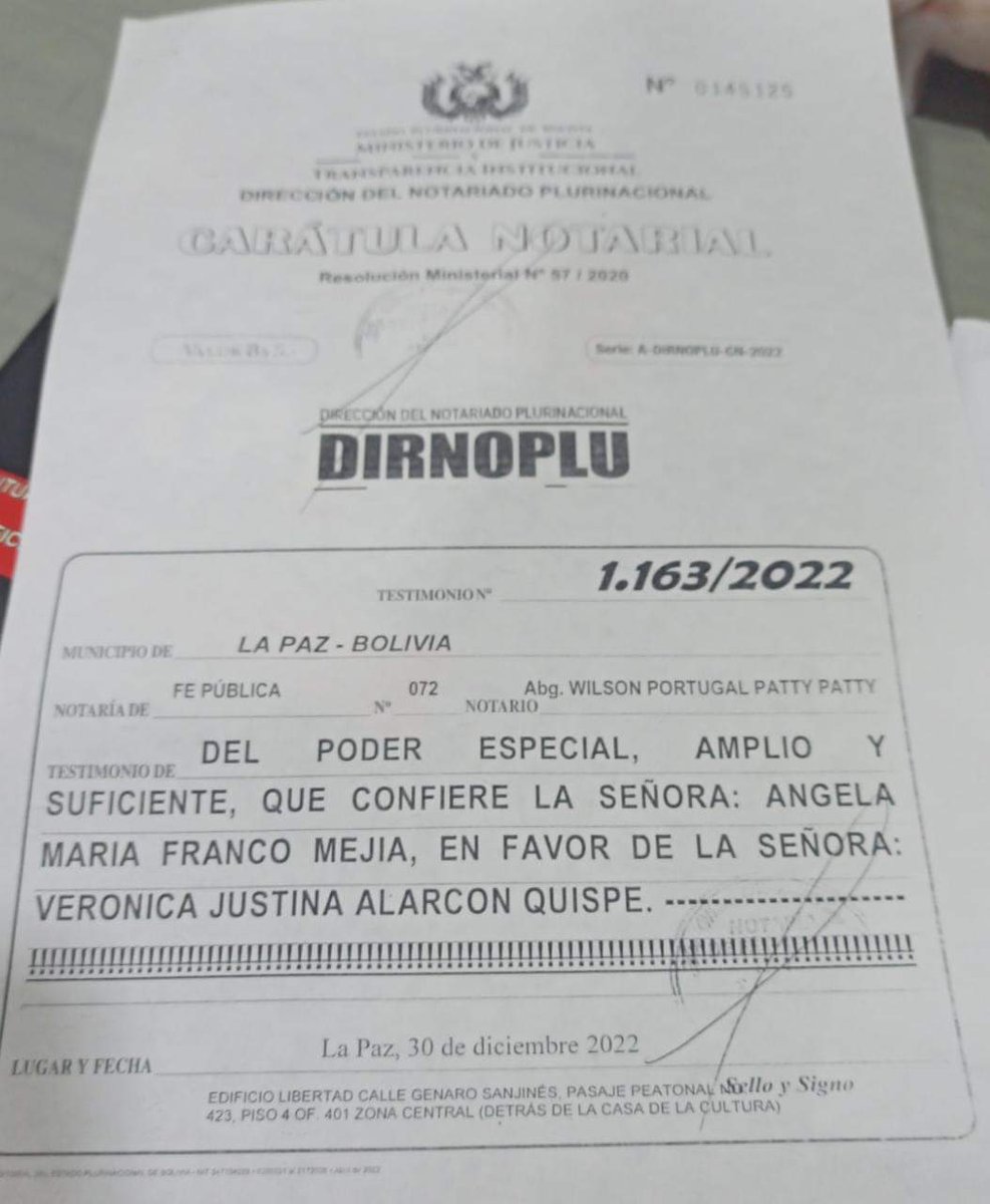 1/2 Se informa al pueblo boliviano que la sra. Verónica Alarcón Quispe presentó poderes notariales falsos para la tramitación de vidrios polarizados para vehículos, por lo que fue aprehendida y remitida a la #FELCC.