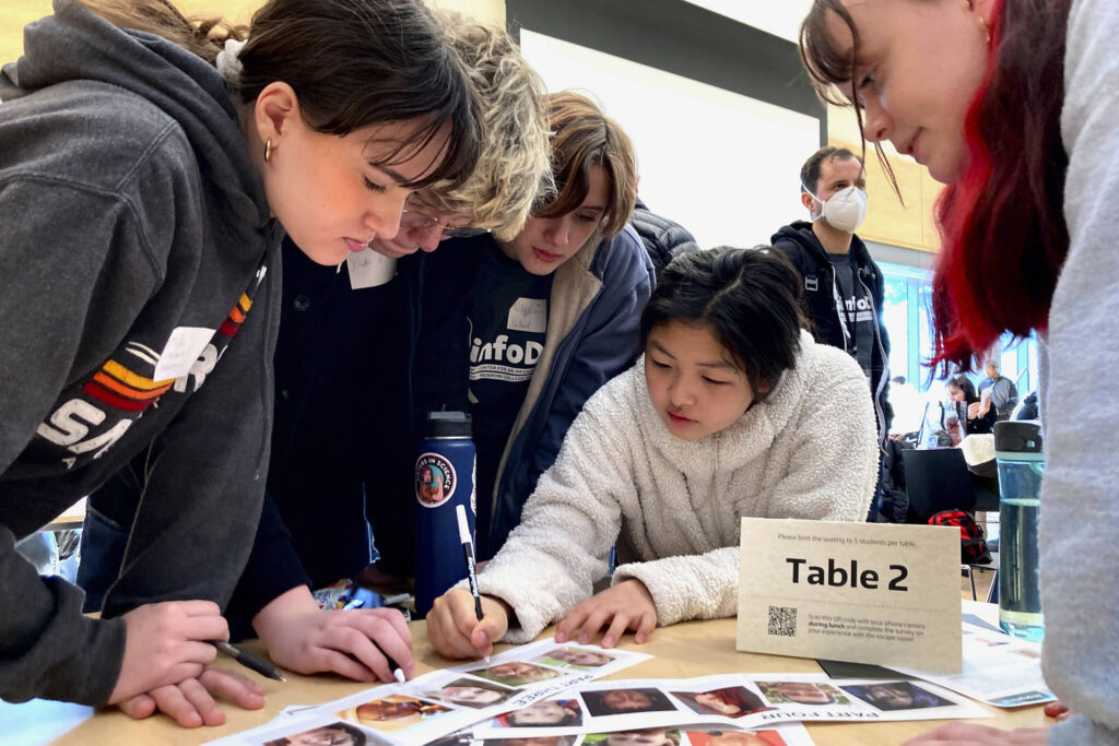 #Digitalliteracy: Can the republic ‘survive an algorithm’? wnydigitalequity.link/3zzFM7n via <a href="/JuneauEmpire/">Juneau Empire</a> #DigitalInclusion #DigitalEquity #digitalskills #misinformation