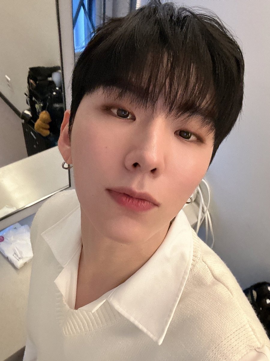 많이 부족하지만 배워나가볼게요!!
재밌게봐주세요!!! #기현