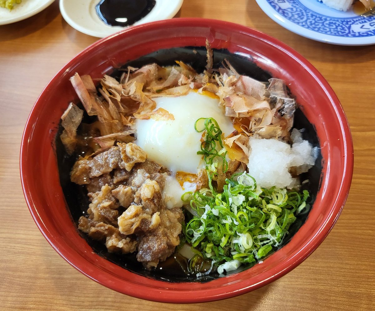 Runamoe87's tweet photo. 久しぶりのくら寿司
初めてかつお食べた
意外に美味しすぎます😽😽 https://t.co/UJyMNZkLd5
