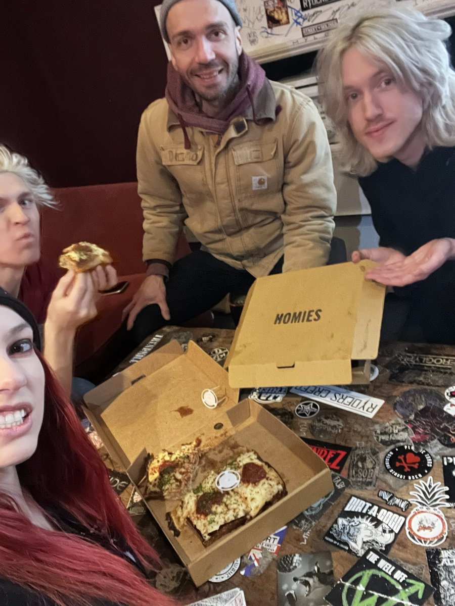 We had a badass lunch thanks to Homie’s Pizza in Edinburgh 🍕 It was the perfect amount of doughy, crispy and cheesy - and located in the coolest part of town! Go check them out if you’re in Edinburgh, you won’t be disappointed 🍕