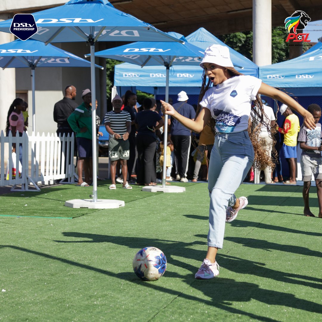BabizeBonke_ZA's tweet photo. The weather is perfect, the vibes are perfect and we can’t wait for you to experience the #DStvPrem on Saturday . For now, pull up on us!🌞
#MyPerfectMatchDayExperience https://t.co/SvFkiSDSZM