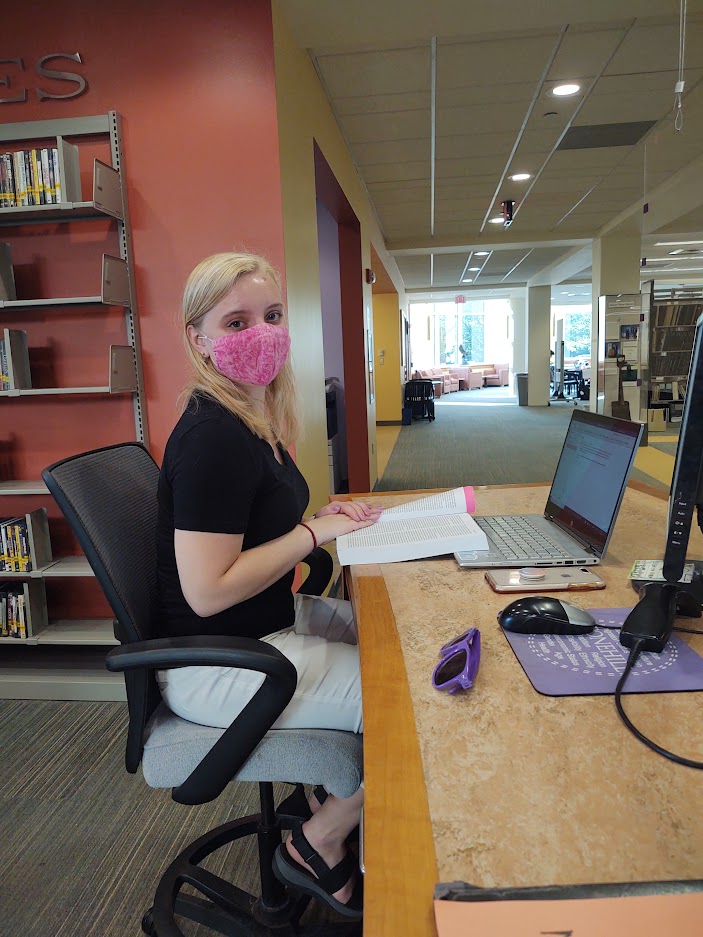 macphaidin_lib's tweet image. We continue to celebrate our student workers during #StudentEmployeeWeek.  We could not have gotten through Covid without our amazing student employees, past and present!  They rocked those face masks!

#WeLoveOurStudentWorkers #LibraryStudentWorkers #MacphaidinLibrary