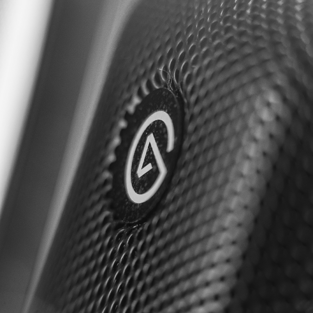 xtart_oficial's tweet photo. 🎙️ELGATO WAVE:3🎙️
🇧🇷 Não tem jeito, o Wave:3 é meu xodozinho.
Não é o cara dos #RGB, mas ele é absolutamente elegante. 😍
🇺🇸 "There's no way around it, the Wave:3 is my favorite.
He's not the RGB type, but he's absolutely sleek." 😍
#creators #elgato #xtart #wave3 #wavelink https://t.co/MAsb08tedN