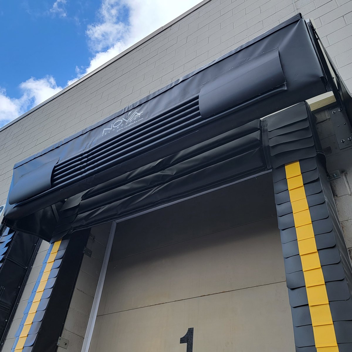 novalocks_usa's tweet image. NOVA’s Rain Deflector Xtreme provides an excellent barrier to water runoff from the tops of trailers entering the building, especially at declined docks. 

Compatible with all docks – designed for versatility. Get yours today.

#LoadingDocks  #SealsAndShelters