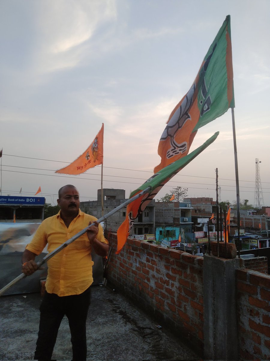 BorderGupta's tweet photo. नेशन फर्स्ट ।
पार्टी नेक्स्ट ।
सेल्फ लास्ट ।।

भारत माता की जय।।
जय भाजपा,तय भाजपा, विजय भाजपा।।

#जयश्रीराम।। https://t.co/uven3FmupS