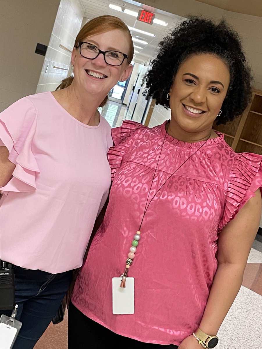 cvegabennett's tweet image. Shouting Happy Assistant Principals’ Week to @WhisenantEDU! She’s a joyful servant, problem solver, organized, graceful AND grateful. 💗 I am fortunate to learn with &amp;amp; FROM her everyday. Thank you for being an AMAZING Co-Pilot, helping @RTEFlightStatus soar! #APweek23 #RTEsoars