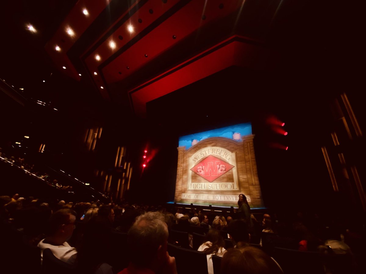 bcracknell's tweet photo. Catching up with the โฆ@HeathersMusicalโฉ UK Tour gang โฆ@TRPlymouthโฉ . #howvery https://t.co/XLWg86oGi1