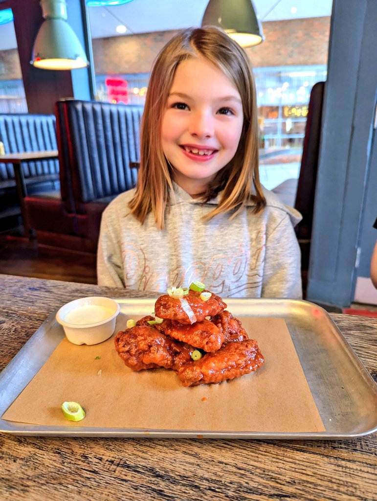 𝕭𝖊𝖊𝖗𝕳𝖚𝖓𝖙𝖎𝖓𝖌𝕾𝖙𝖔𝖗𝖒𝖙𝖗𝖔𝖔𝖕𝖊𝖗🍻 tweet media