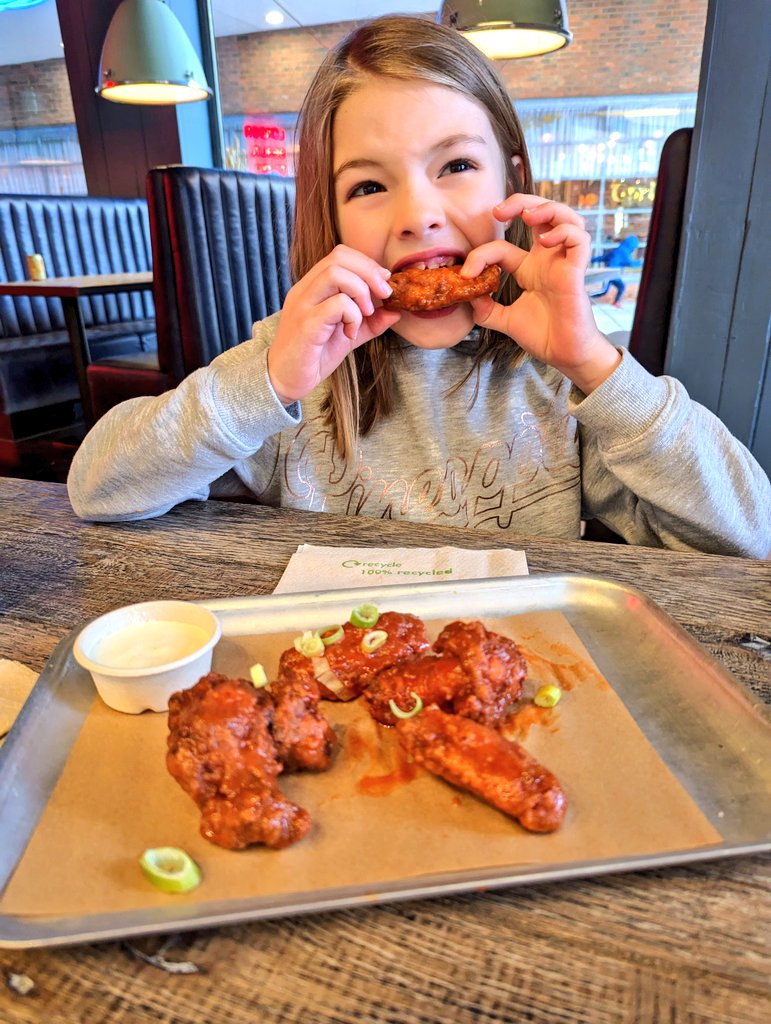 𝕭𝖊𝖊𝖗𝕳𝖚𝖓𝖙𝖎𝖓𝖌𝕾𝖙𝖔𝖗𝖒𝖙𝖗𝖔𝖔𝖕𝖊𝖗🍻 tweet media