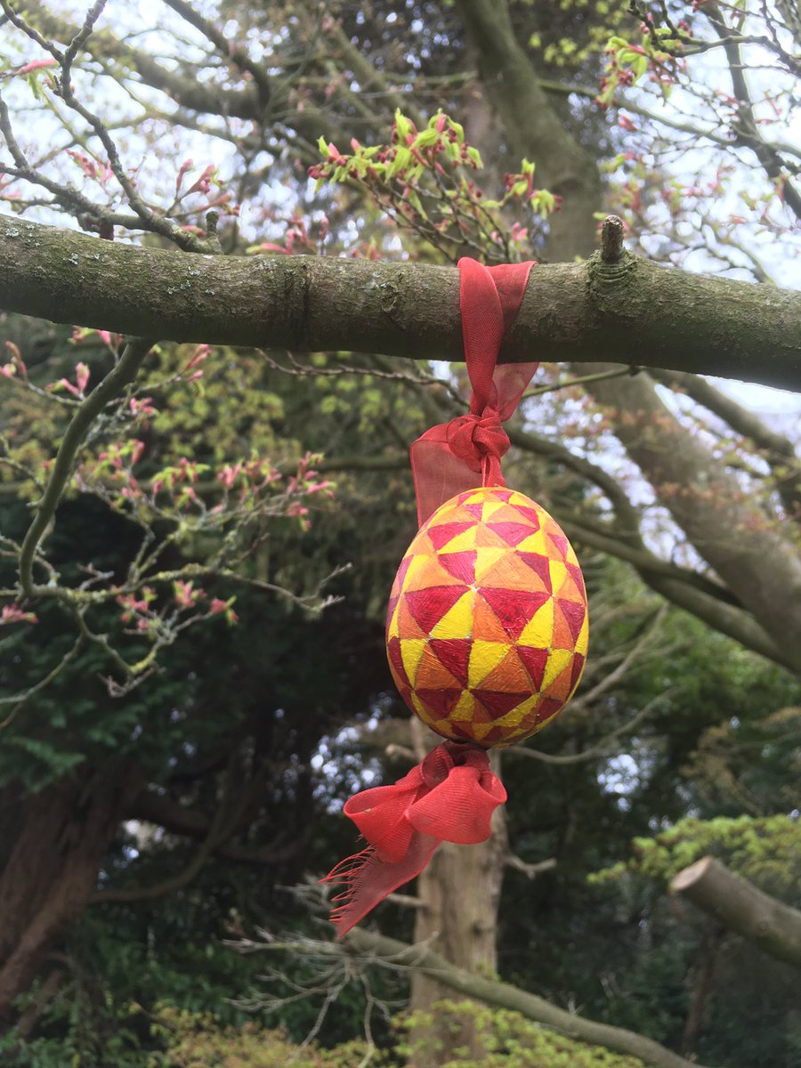 FolkloreSociety's tweet photo. #PaceEggs: paint your egg and post a pic @FolkloreSociety by 12pm Monday 10th. Our favourites will win free tickets to the online talk on Tuesday evening: ‘Art of Belonging: Sicilian Folk Art Practices Today’ by Pina Santoro https://t.co/Ytfi5l2yN9