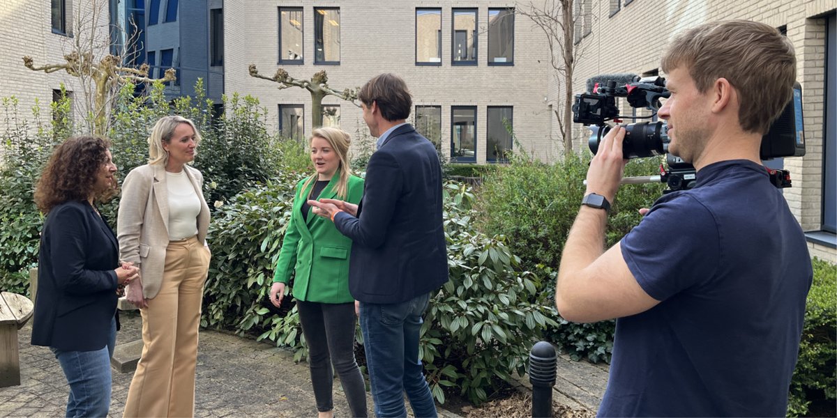 MeneaNL's tweet photo. Afgelopen week hebben wij superleuke video’s opgenomen met onze fijne collega’s! We vroegen hun bijvoorbeeld waarom ze ervoor kiezen om bij Menea te werken. Binnenkort delen we het eindresultaat. En voor wie niet kan wachten: https://t.co/vOtGH5wsqP #werkenbijMenea #vacature https://t.co/1dXmgXaZNA