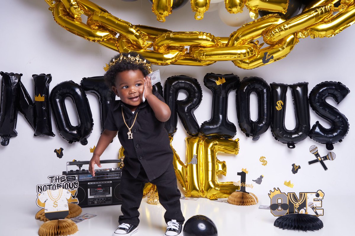 gjohnson8620's tweet photo. The Notorious ONEโs birthday shoot. ๐ Been over a week and still canโt believe heโs now one years old! Still feels like @Johnson_Ciara86 had him last week! Where is the time going?! Love you son. Happy Birthday again! #notoriousone #badboy #georgiasfinest
๐ธ: @saroyahsnaps https://t.co/cScxMveWrg