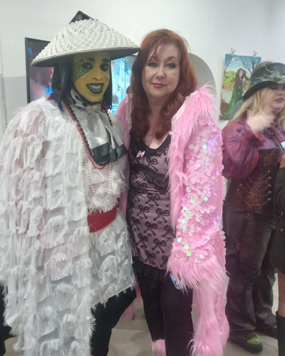 With Diana Firefly at her current solo exhibition in London. Taking off place at Wordly Wicked &amp; Wìse gallery.

Such a cool opening for Diana's first ever show in the UK. 🙏🏾