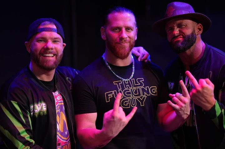 MajorWFPod's tweet photo. The @majorwfpod crew at #Live2000!
It was our best live show yet!
@marksterlingesq @myers_wrestling @TheMattCardona
Watch the replay on @WatchOnPremier! https://t.co/HaSNkEvT9F