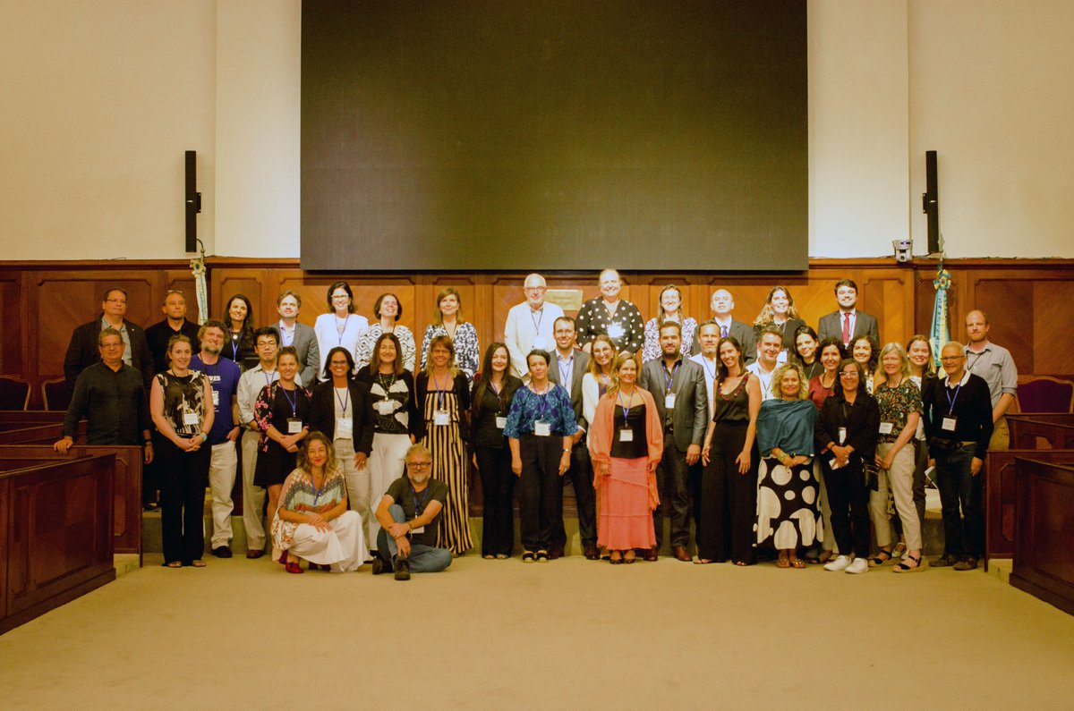 acmedsci's tweet photo. Last week, we partnered with @AcadNacMedicina and @ABCiencias to host int'l policy &amp; researcher capacity building workshops in Brazil. Researchers from around the region discussed health challenges &amp; career growth through mentoring, training &amp; networks.

https://t.co/D0VFBlOI1O https://t.co/L4wtsa3zvr