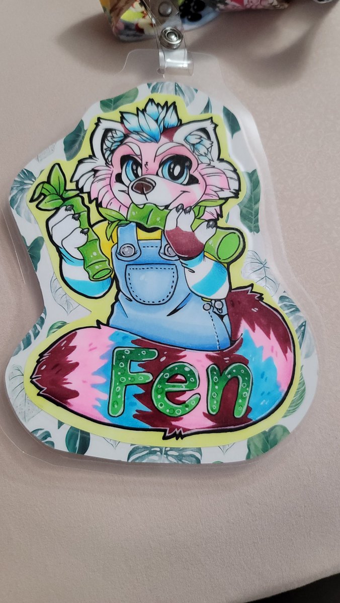FenPandaWah's tweet photo. New Fěn badge by @plantpandaart they did for #FE2023
Ahhhh love my panda boi ^•^ https://t.co/tYH2nh6fVs
