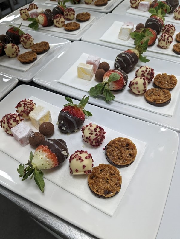 York has been sharing sweet treats with visitors for centuries &amp; this week are celebrating all things chocolate with the York Chocolate Festival. 

Over the winter we have been perfecting our racecourse made chocolate desserts ready to delight for 2023! 

@visityork | <a href="/YorkClerk/">York Races Clerks</a>