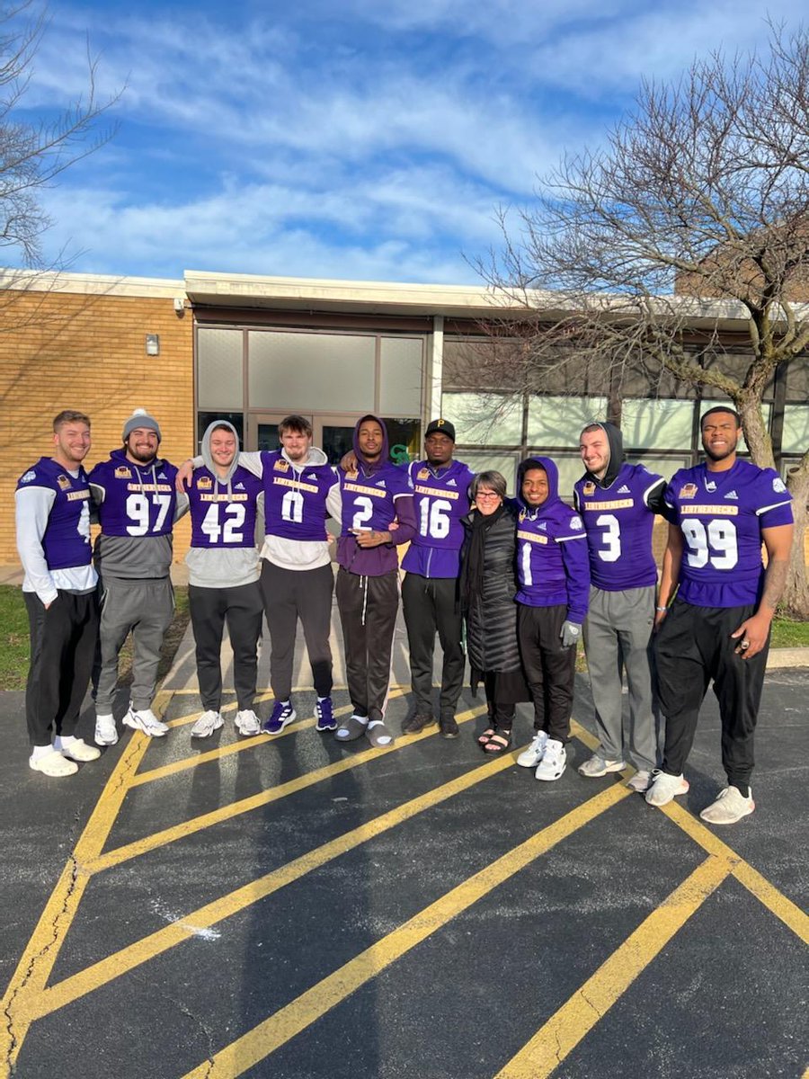 WIUFootball's tweet photo. Stopped by St. Paul's this morning to greet some new friends as they start their day. https://t.co/YJmNovvlh8