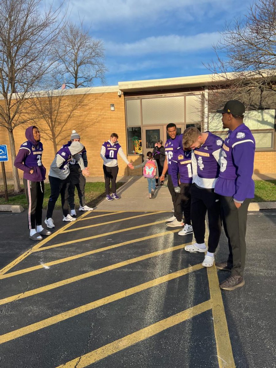 WIUFootball's tweet photo. Stopped by St. Paul's this morning to greet some new friends as they start their day. https://t.co/YJmNovvlh8