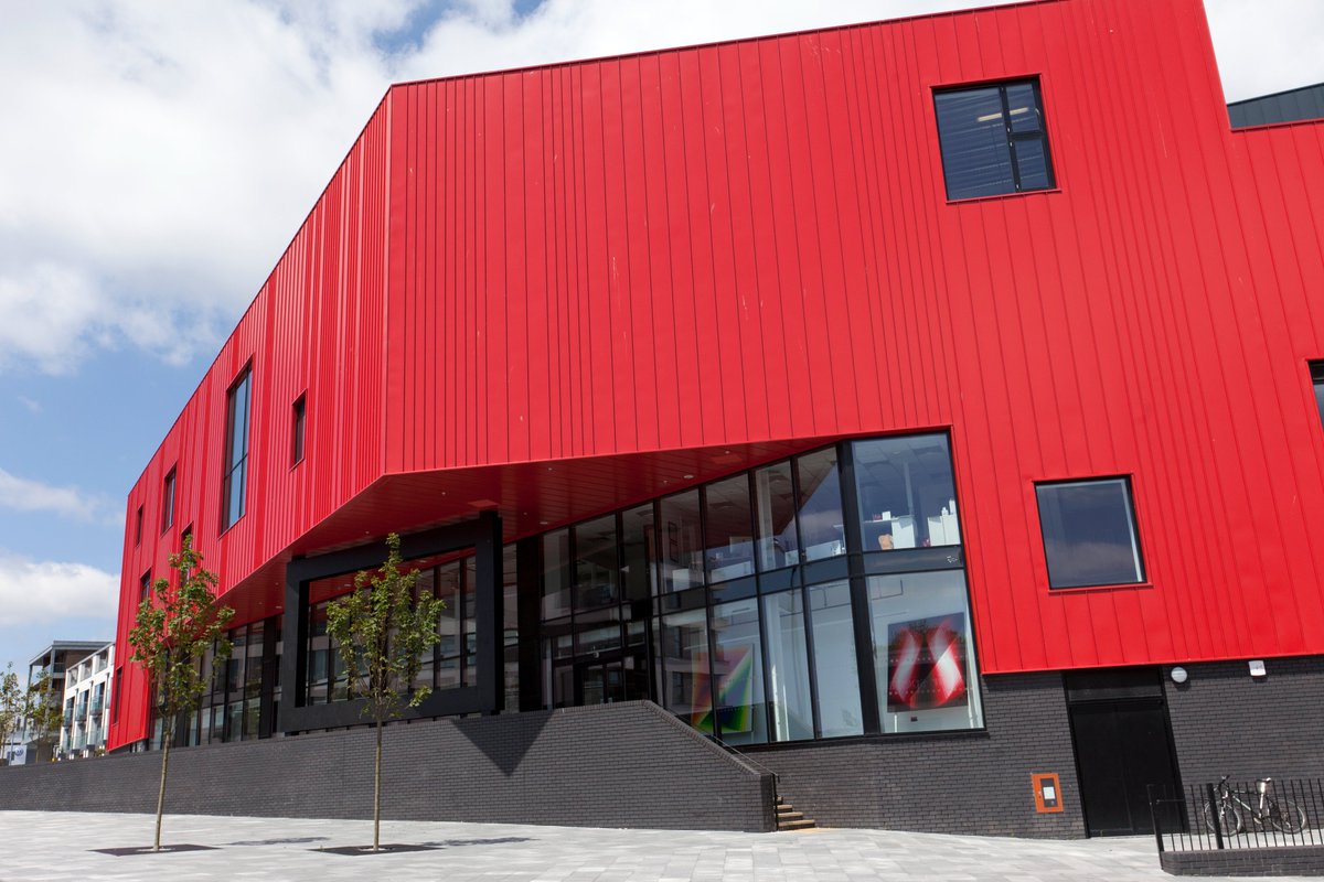 Progsystems's tweet image. Looking back at one of our previous projects, Plymouth School of Creative Arts.

We worked with main contractor @kiergroup and delivered roofing and cladding works worth around £500k.

We hope you&apos;ll agree, the results are pretty striking!

#plymouth #devon #building #contractor