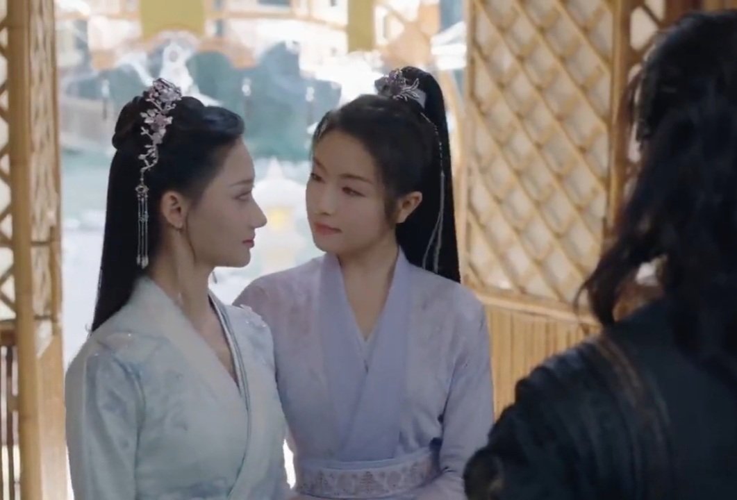 ajikdo39's tweet photo. [11]
#yetan interrogating #chaofeng for #qingkui's sake

tan really out here in mother in law mode to make sure #chaofeng deserves her pretty, kind &amp; talented sister,
she wasn't even fazed by his attempt at pda 😂 

#thestarrylove #lilandi #hexuanlin #chenmuchi https://t.co/dsKNi4Pd6f