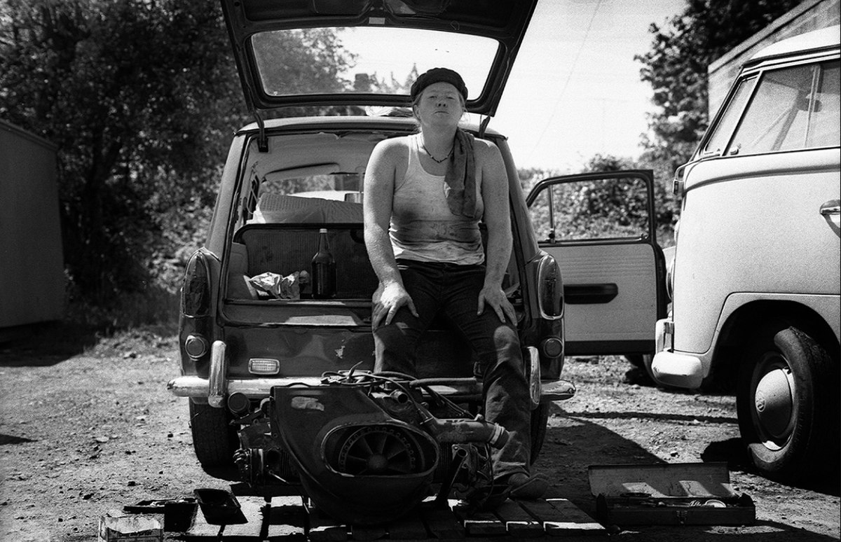 Article - La galerie #Marcellealix met à l'honneur le travail de la photographe #DonnaGottschalk (1949) ds une expo exceptionnelle. Emotion, empathie et beauté absolue dans un activisme radical font de ce corpus un trésor à redécouvrir. @LeslieLohman 
slash-paris.com/articles/donna…