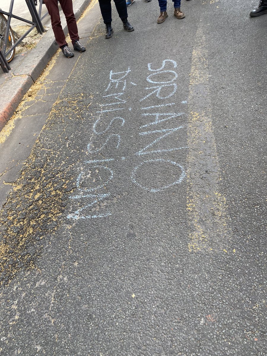 GiffaultE's tweet photo. @sorianotech, n’hésitez pas surtout.  Ni réforme des retraites, ni du temps de travail des agents de l’IGN. @IGNFrance #IGNFrance https://t.co/UolMc6WEQO
