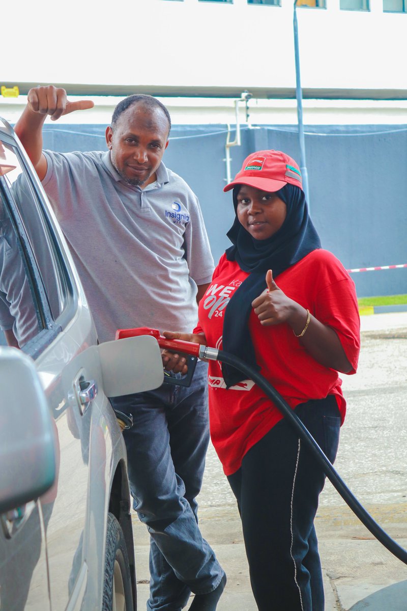 SelcomTanzania's tweet photo. Bima Kitongo imefika mteja was 500,000. Hassanal (Pichani) kajishindia nyongeza ya mafuta ya TZS 50,000 baada ya kufanya malipo ya mafuta kituo cha puma kidijitali kupitia Selcom Pay.
Soma zaidi kuhusu Bima Kitongo; https://t.co/s4i4yNb2yT
#selcom #selcompay #bimakitonga #puma https://t.co/tF5XCch16G