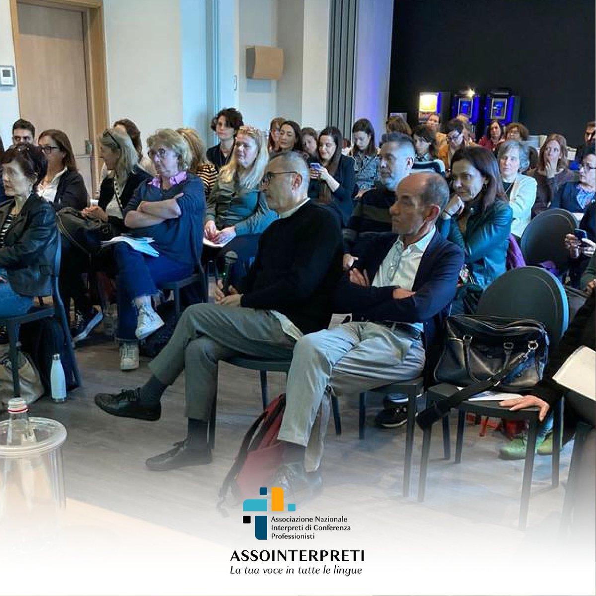 Abbiamo un grande passato, ma vogliamo continuare a parlare la lingua del #futuro. Assointerpreti cambia volto, rinnovando tutta la comunicazione. In Assemblea 2023 abbiamo presentato logo, sito e dettagli del nuovo percorso. Pronti per questa grande avventura!