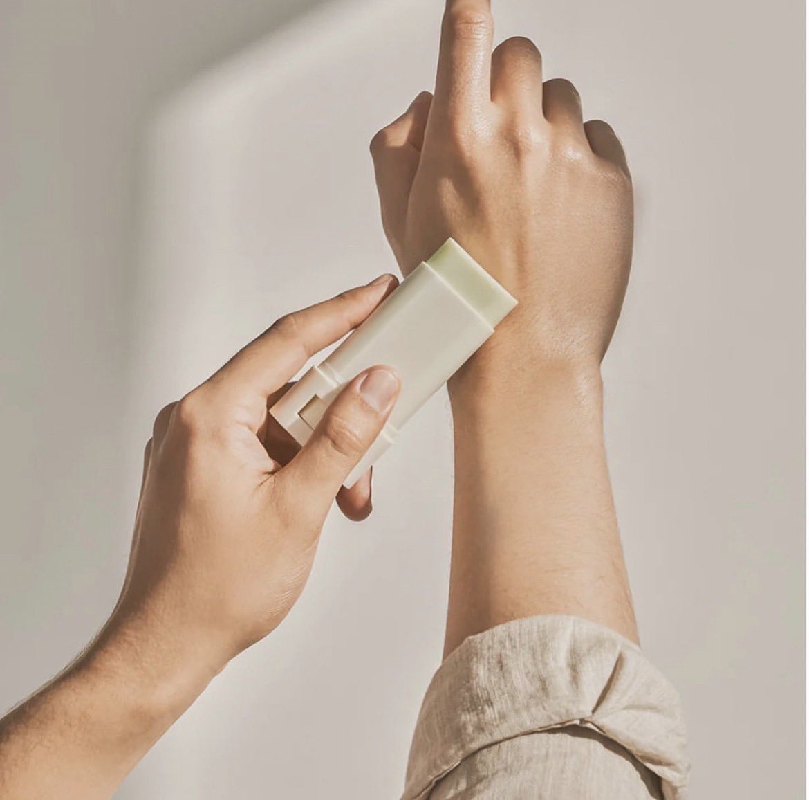 dichanaengstore's tweet photo. beauty of joseon matte sun stick 18g spf50 pa++ - preorder ♡ มาตามคำเรียกร้องแล้วคับ กันแดดในรูปแบบแท่ง พกพาระหว่างวัน  เนียนไปกับผิว เติมระหว่างวันได้ แท่งละ 369.- บาท เมนชั่นจอง/ล็อคแอคเดมคับ จ่ายเงินตอนของถึงไทยน้า 🤏🏻 https://t.co/MNWeQggmUc