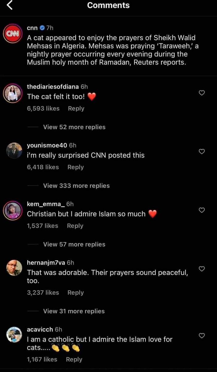 ALqasmi801's tweet photo. قناة CNN الأمريكية تنشر على موقعها في إنستغرام فيديو الإمام الجزائري وليد مهساس الذي احدث رواجا بالأمس ..

الأمام كان يصلي بالناس صلاة التراويح وصعدت على كتفه القطة وعاملها بلطف ورفق وهدوء ..

تعليقات غير المسلمين كانت جميلة وإنسانية تعكس تغييراً واضحاً حول ما ترسخ في عقول الناس عن الإسلام والمسلمين.

بعض التعليقات المؤثرة :
"لقد شعرت القطة بذلك أيضاً"
"الهدوء القوي"
"لا أعرف ماذا يقول لكنه جميلٌ جداً"
"يا الله، لقد أزال كل  قلقي، يا لها من لحظة بهيجة"
"أشعر بقوة تلك الصلاة"
"مسيحية، لكني معجبة بالإسلام جداً"
"أنا كاثوليكي لكني معجبٌ بالاسلام"

وكثيرٌ كثير من التعليقات الجميلة

أنت تعطي انطباعاً عن دينك بفعلك قبل لسانك أحياناً، لنلتزم بالفعل الطيب والقول الحسن
ووالله، سنرى الملايين يدخلون في دين الله أفواجاً .. 

#درر_النابلسي