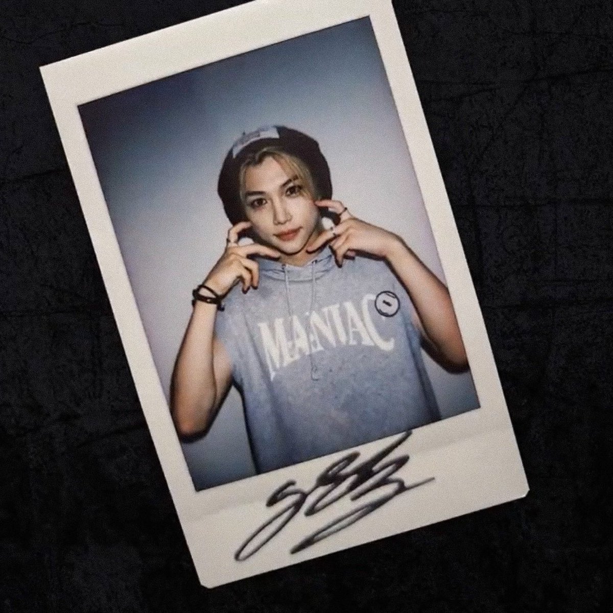 inniefinity's tweet photo. these are so cute 🥹 it’s from their encore in japan 🤍 https://t.co/R2Mt8lFLYS