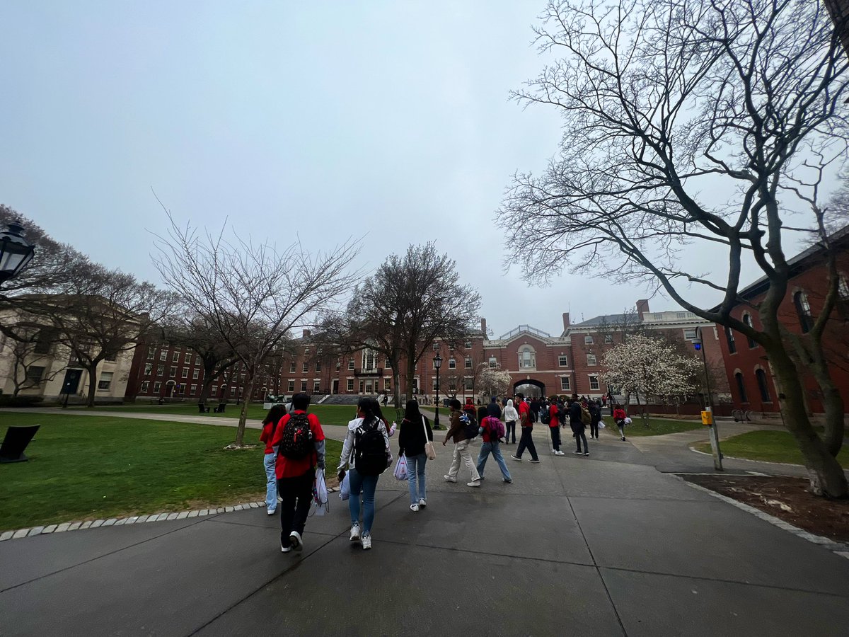 RIDeptEd's tweet photo. Commissioner @AInfanteGreen had a great morning speaking with students and educators at @BrownUniversity’s College Day! 350+ students from @pvdschools, @CFSchoolsRI, and @PSDRI_Schools will spend all day exploring opportunities. @AnnenbergInst https://t.co/HwlGrxqKrB