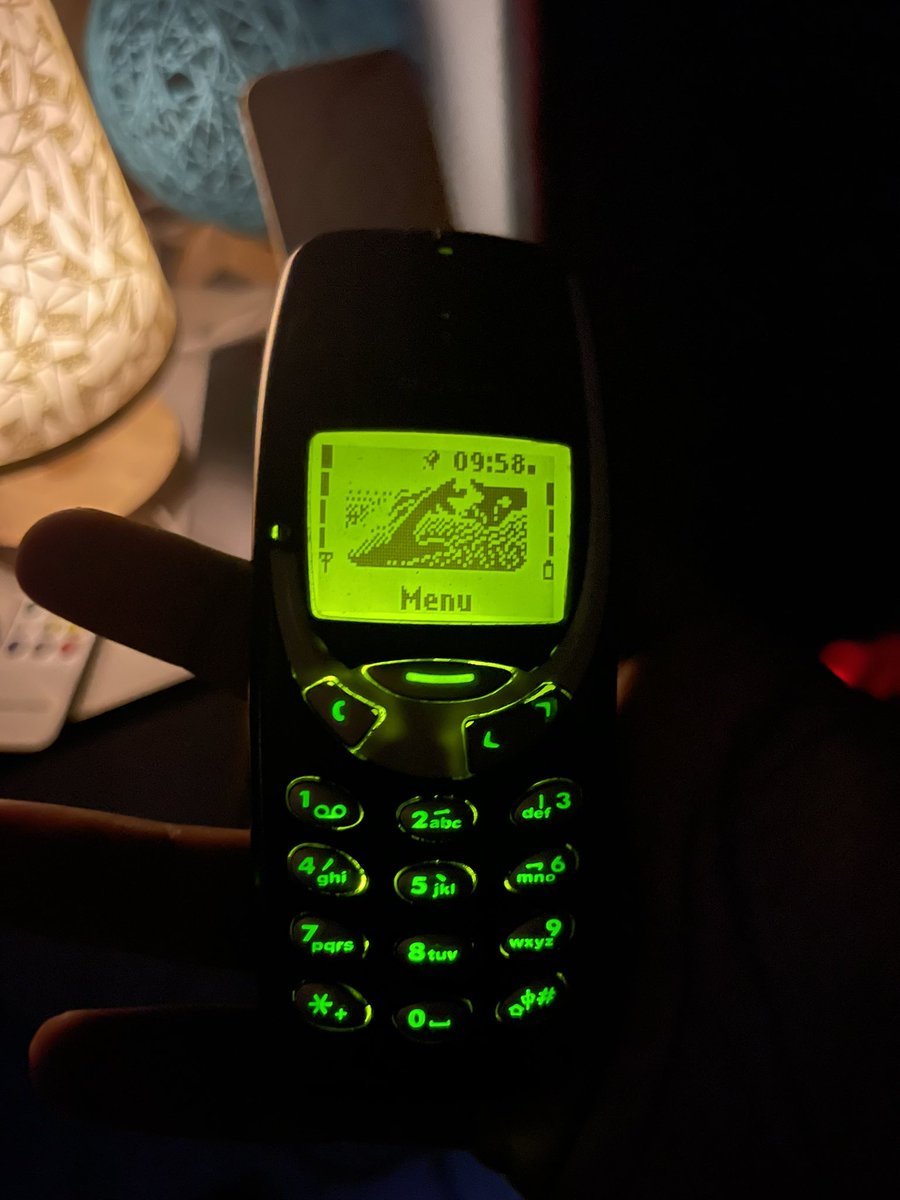 pallaniandy's tweet photo. 20yrs still stay with me #nokia 3310 https://t.co/fkUMweN4Ea
