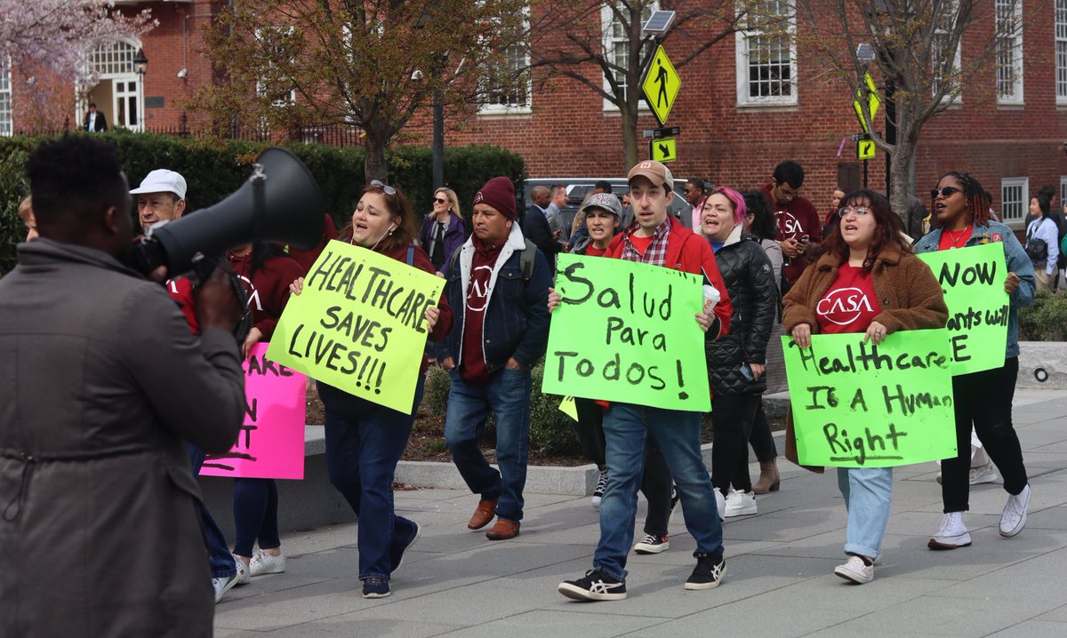 wearecasaorg's tweet photo. ⚠️🚨4 DAYS LEFT TO TAKE ACTION🚨⚠️
https://t.co/ncLT6RYZsX 

@SenBillFerg and #ChairGriffith Marylanders are counting on your leadership, pass #HB588.
#Access2Care https://t.co/I2ibw6ZzWz