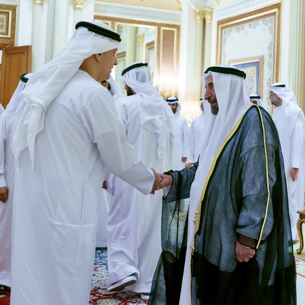 Atatreh's tweet photo. تشرفت بالسلام وتهنئة الوالد صاحب السمو الشيخ الدكتور #سلطان بن محمد القاسمي عضو المجلس الأعلى حاكم الشارقة حفظه الله ورعاه في قصر البديع العامر بمناسبة قدوم #شهر_رمضان المبارك
#مبارك_عليكم_الشهر  🌙🤍 https://t.co/o7CSaGvsZe