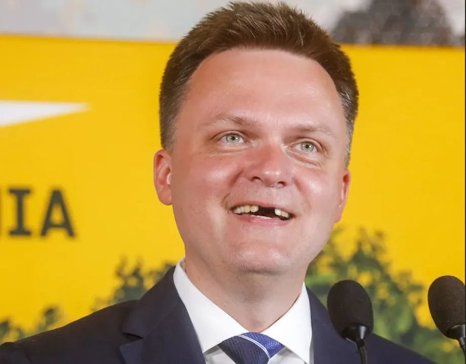 AdamAdam4949's tweet photo. Hołownia na gwałt potrzebuje jedynek. https://t.co/KhHE5xEAzq