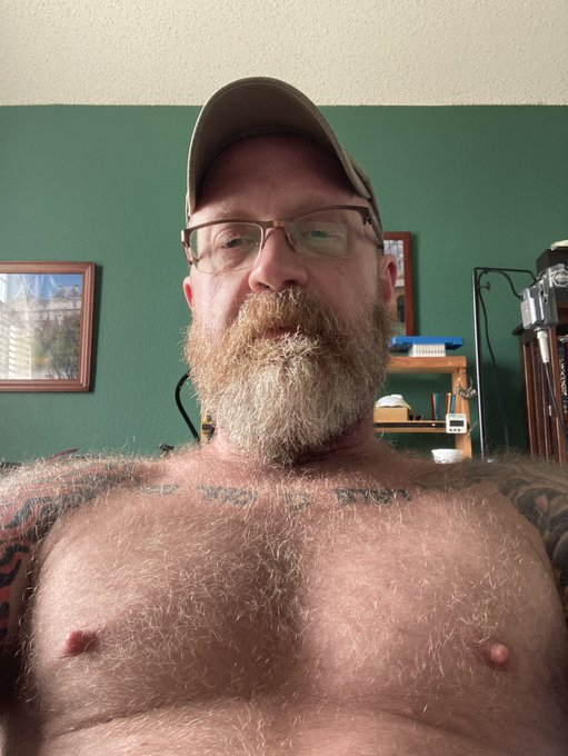 Show us a picture of you wearing glasses because you need them to see. https://t.co/JyVGmLlipK