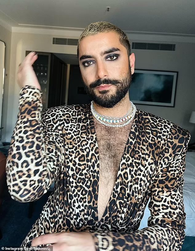 theinformant_x's tweet photo. ⚠️👁 This non-binary Aussie, #DeniTodorovič, is the new ambassador and model for women's swimwear brand #Seafolly.

Past brand ambassadors have included #GigiHadid and #MirandaKerr. 
These companies are spitting in the faces of women every single day.
STOP GIVING THEM YOUR MONEY. https://t.co/5iqClDzqb7
