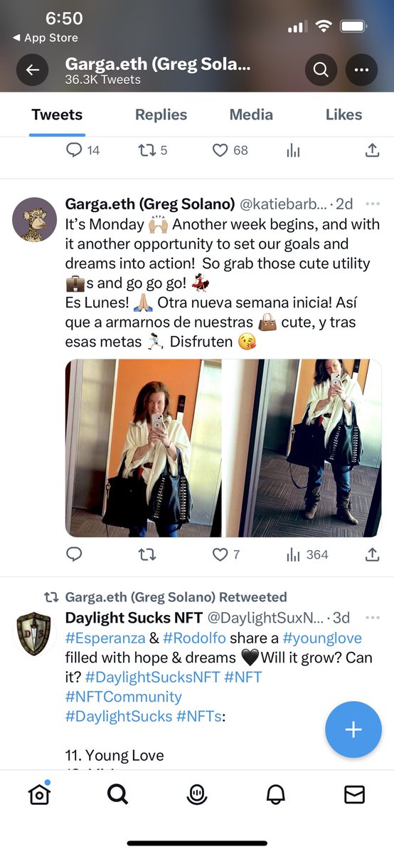 DaylightSuxNFT's tweet photo. @DaylightSuxNFT producer @katiebarberi’s @Twitter account has been hacked.  Please do not open or click on any tweets from that account. We will tweet an update once #Twitter has responded.
La cuenta d #DaylightSucksNFT productora Katie Barberi ha sido hackeada #NFT #NFTCommunity https://t.co/VHTKAugnhy