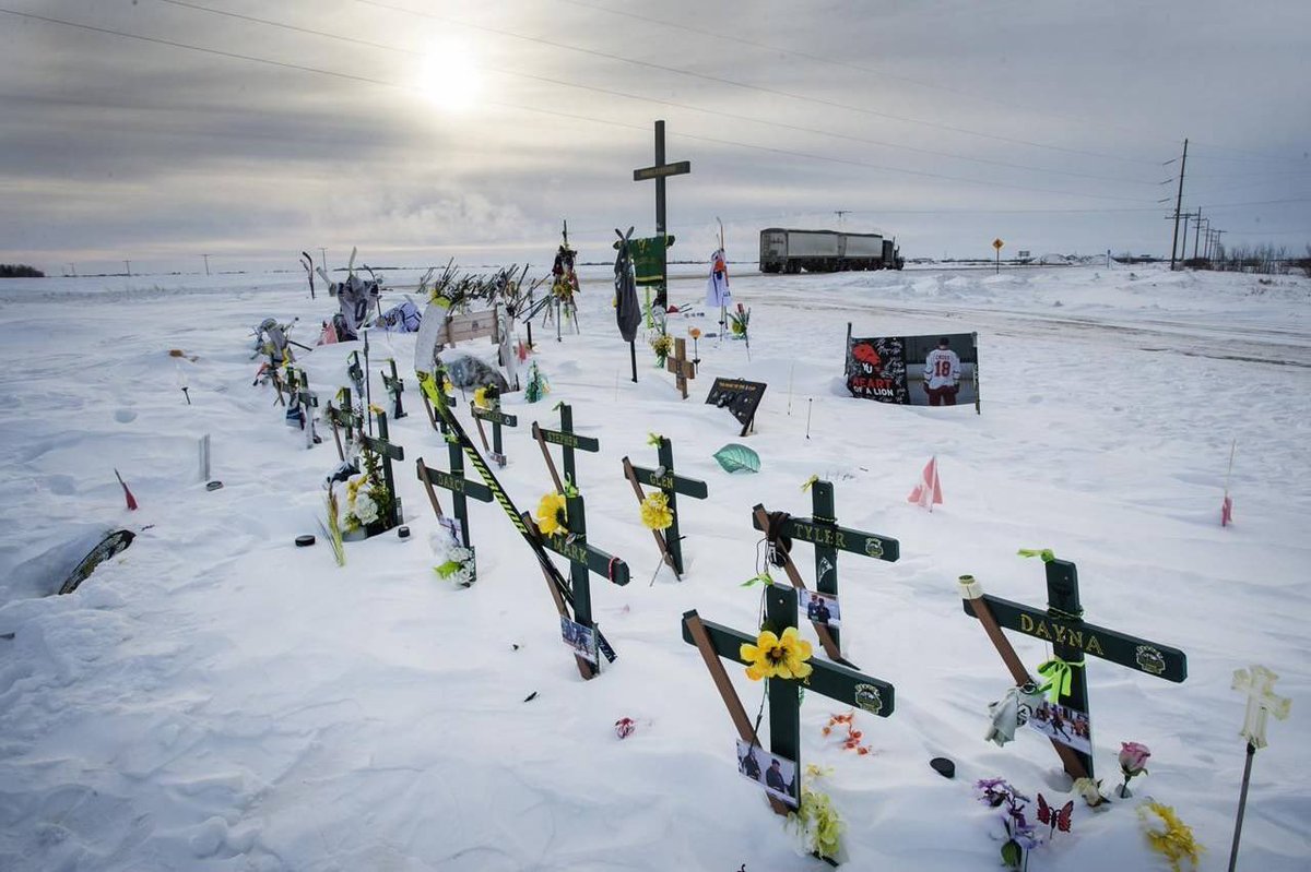 Albertans remember the tragic news 5 years ago when a bus accident took the lives of 16 of our fellow Canadians.

To our neighbours in Humboldt, Saskatchewan, you are in our hearts today. 

#HumboldtStrong 💚💛