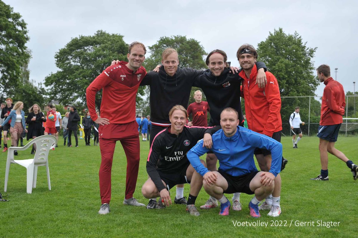 SCSPIRIT30's tweet photo. Zal hij d'r ook weer bij zijn?
π΅βͺπ΄
*Nog 1 plek vrij bij de Herenteams. Wie pakt die laatste plek?
*Bij de Dames nog 2 plekken vrij. Laat die kans niet voorbij gaan.
Geef je team met 'n ludieke naam dus snel op bij Daan & Huub de Boer via 'n app naar 06-18994746. #topeditie https://t.co/djb1pl56jQ