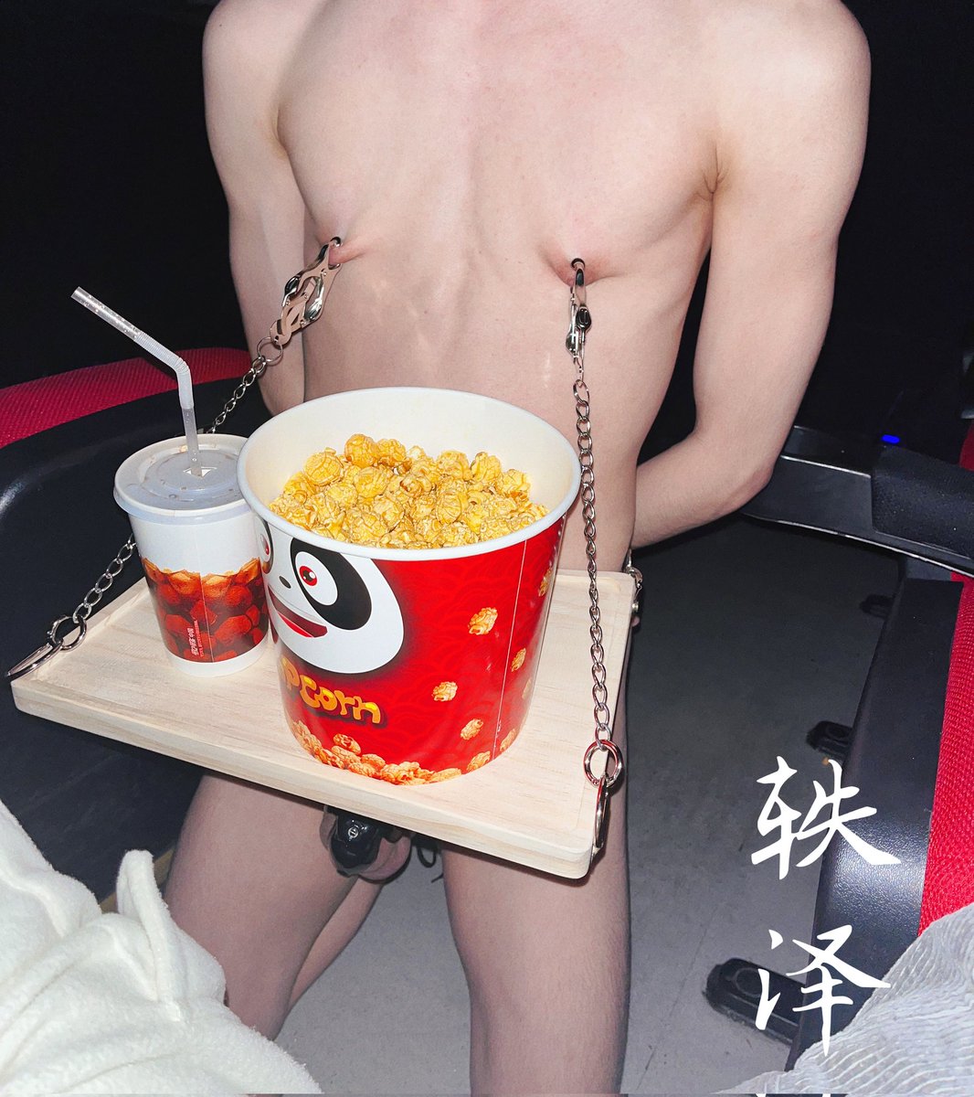 人形餐架