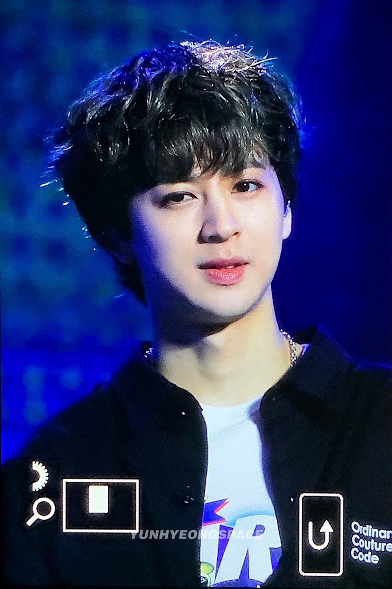 YUNHYEONGSPACE's tweet photo. 230405 얼굴공격 최고시다 #아이콘 #iKON #송윤형 #윤형 #ユニョン #YUNHYEONG @sssong6823 https://t.co/XYrXvl4jDJ