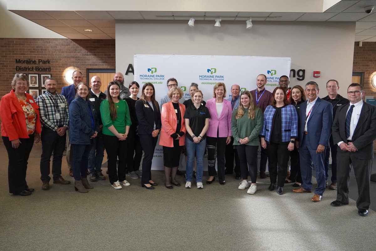 SenatorBaldwin's tweet image. High-quality job training programs are a win-win: They help us address the workforce shortage and also ensure our workers get the skills they need to land a good-paying job. Great to be at @MoraineParkTech to see their innovative work to support our #MadeinWI workers and economy!